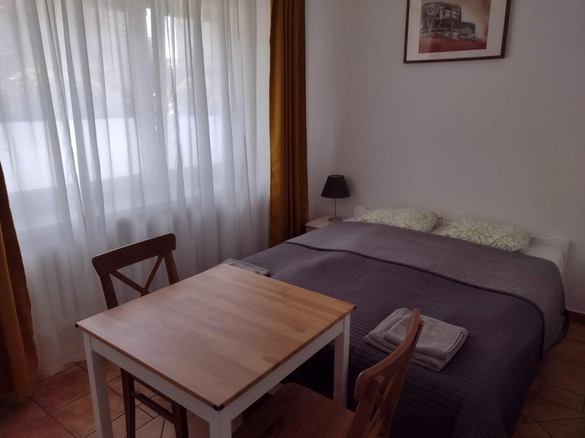Pokoje Goscinne Przy Ogrodzie Staromiejskim Breslau Exterior foto